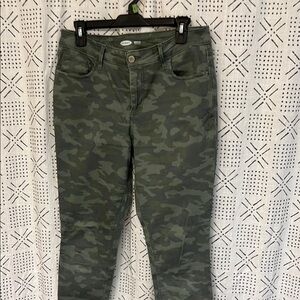Old Navy camo Skinny Jeans